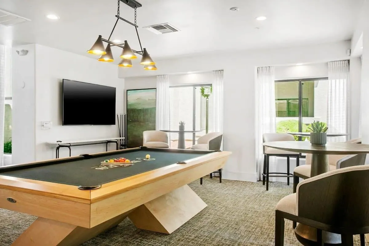 2Br Cozysuites At Kierland Commons With Pool #08 Скоттсдейл 0*,  США